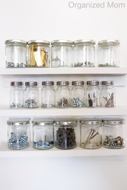Avots: http://www.organizedmom.net/2012/04/garage-organization-update/