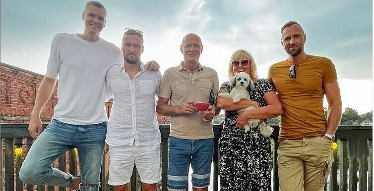 Ģimenē ir spēks! Kristaps Porziņģis iepriecina ar mīļiem kadriem | tv3.lv