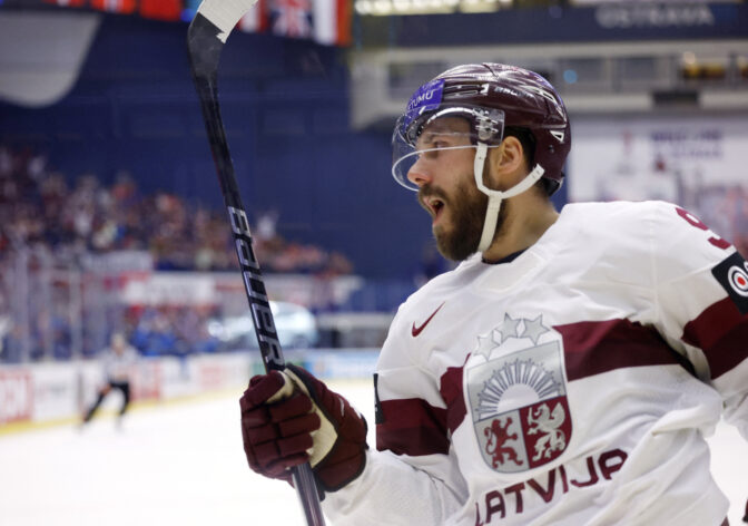 ICEHOCKEY-WORLD-KAZ-LVA/