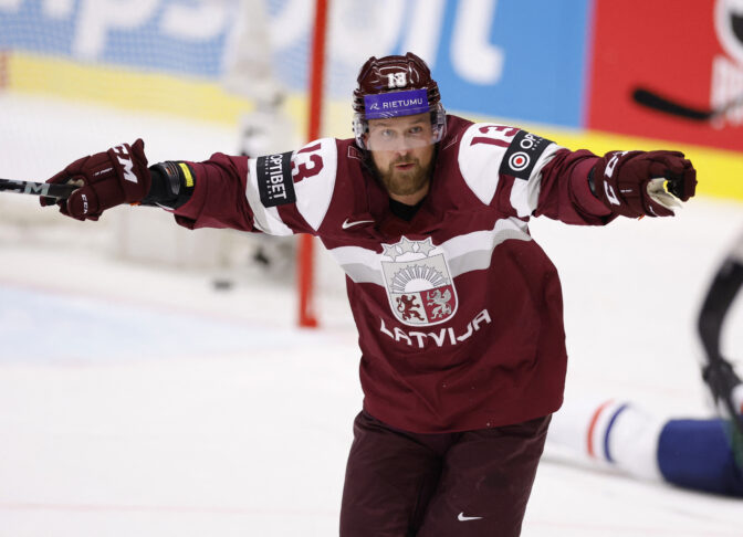 ICEHOCKEY-WORLD-LVA-FRA/