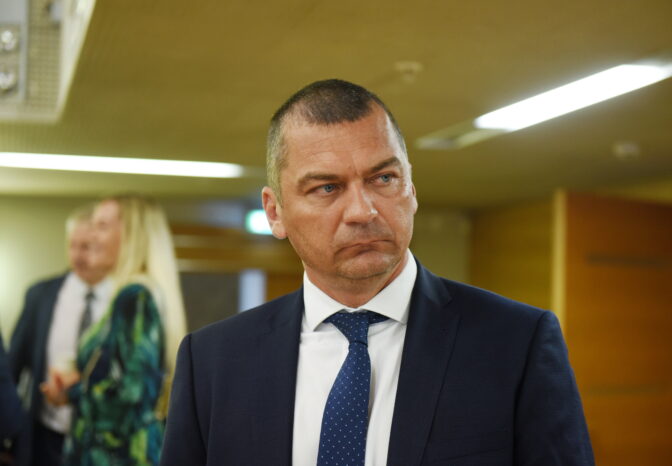 LPS Valdes sēde