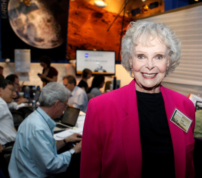 PEOPLE-JUNE LOCKHART/