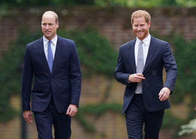 BRITAIN-ROYALS/DIANA-STATUE
