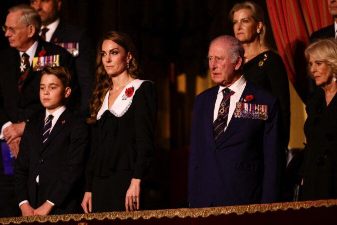 REMEMBRANCE-DAY/BRITAIN-ROYALS