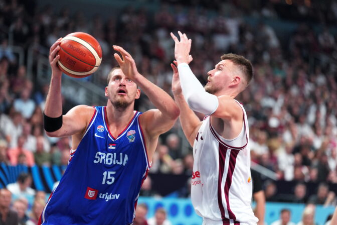 Eiropas čempionāta finālturnīra A apakšgrupas spēle basketbolā vīriešiem starp Latvijas un Serbijas valstsvienībām