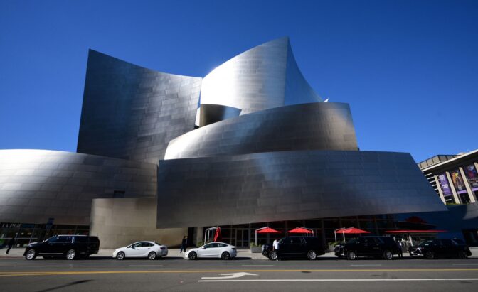 FILES-ARCHITECTURE-US-CANADA-GEHRY