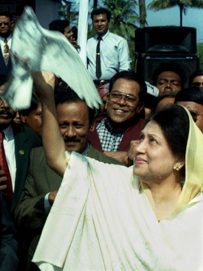 KHALEDA ZIA RELEASES A PIGEON IN DHAKA