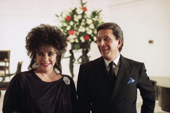 Elizabeth Taylor And Valentino 1990
