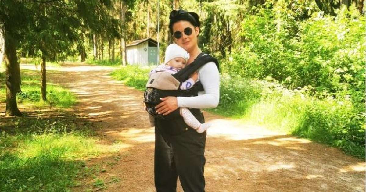 Koncerta mēģinājuma laikā Antra Stafecka-Niedra uz skatuves kāpj kopā ar meitiņu | tv3.lv