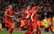 Hendersona un Koutinju tālsitieni nodrošina Liverpool uzvaru pār Manchester City