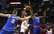 VIDEO: Porziņģa Ņujorkas Knicks kopā ar Hjūstonas Rockets dzied ASV himnu