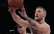 VIDEO: UFC seja Makgregors "piešauj roku" Knicks un Porziņģa mājas arēnā