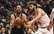 Bertāna "Spurs" piedzīvo zaudējumu izbraukumā un paliek soli no NBA rekorda