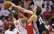 Dāvja Bertāna "Spurs" Rietumu konferences pusfināla trešajā spēlē aptur Hārdena  "Rockets"