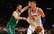 Porziņģa atgriešanās mačā "Knicks" uzvar Austrumu līderus Bostonas "Celtics"