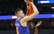 Porziņģim "double‑double", "Knicks" izbraukumā zaudē Minesotas "Timberwolves"