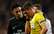 Sāpīgi! Neimars ar spēcīgu sitienu gandrīz izslēdz no spēles tiesnesi