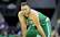 Video: "Celtics" savainotais basketbolists Heivords iepriecina fanus ar jaunu vingrinājumu