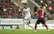 Gluži kā ielu kautiņā! Futbolists UEFA Čempionu līgas mačā izceļas ar ļoti rupju pārkāpumu