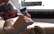 "Iesprostota birokrātijas džungļos" – trīs nedēļas muitā aizturēts hennas pulveris