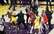 "Lakers" un "Rockets" basketbolisti izkaujas NBA mačā