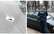 Vīrietis ar āmuru sadauza priekšējos logus pie Ministru kabineta ēkas stāvošajām automašīnām