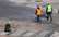 Izteikts vairākums neatbalsta plašāku viesstrādnieku piesaisti Latvijā, liecina aptauja