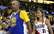 Kad abi dēli spēlē NBA konferences finālā – kā brāļu Kariju vecāki tribīnēs atbalsta savas atvases