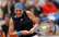 Bijusī "French Open" čempione Ostapenko zaudē titulētajai Azarenkai un izstājas no turnīra jau pirmajā kārtā