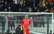 Bijušais "Liverpool" vārtsargs Kariuss ielaiž kuriozus vārtus pārbaudes spēlē