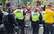 Londonā vardarbīgos protestos aizturēti vairāk nekā 100 cilvēki