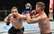 UFC Cīņu salas galvenajā duelī Vitakers pēc punktiem uzvar Tilu