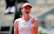 "French Open" pusfinālā tiksies Zidanšeka un Pavļučenkova