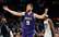 Dāvis Bertāns vēlreiz trāpa četrus trīnīšus, "Hornets" atzīst "Magic" pārākumu
