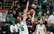 Porziņģis liek jumtus Ērvingam un Gafordam – Bostonas "Celtics" publicē izcilu aizsardzības darbību izlasi