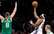Porziņģis Ziemassvētkos trāpa trīs tālmetienus, bet pagriež potīti, "Celtics" galotnē piekāpjas "76ers"