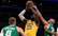 NBA titulētāko klubu duelī Džeimsa "Lakers" uzvar Porziņģa "Celtics"