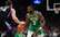 "Celtics" dominē NBA TOP 10 – vispirms Kesleram "salauž potītes" Vaits un tad Brauns pāri Jūtas centram triec spēcīgu tomahauku