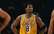 Kobes Braienta debijas NBA krekls izsolē pārdots par iespaidīgu naudas summu