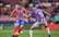 Alvaresa divi vārti kaldina Madrides "Atletico" uzvaru pār "Real Valladolid"