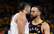 "Warriors" superzvaigzne Karijs izprovocē asumus un satiekas ar Bruksu aci pret aci