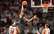 Alena spēcīgais danks triumfē dienas NBA TOP 5
