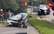 Izrauts dzinējs un iespiesta vadītāja – Rīgā smagi avarē vieglais auto