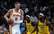 Uz īpašā NBA kausa parketa Porziņģa "Hawks" izbraukumā apspēlē Indianas "Pacers"