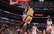 Vašingtonas Burvis Vitmors ar driblu pāri visam laukuma un danku pāri Smitam uzvar NBA TOP 10
