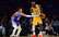 Izrāviens ceturtajā ceturtdaļā ļauj "Lakers" uzvarēt Porziņģa "Warriors"