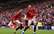 "Manchester United" savās mājās sasit trīs bumbas "Aston Villa" vārtos