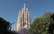 Sagrada Familia katedrāle ne tikai tūristu vilinājums, bet arī mājvieta piekūniem