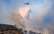 Grieķijā ugunsdzēsēji cīnās ar plašiem ugunsgrēkiem