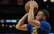 Kaut kas neticams! Porziņģa komandas biedrs Karijs pēc kārtas treniņā ielādē 82 trejačus